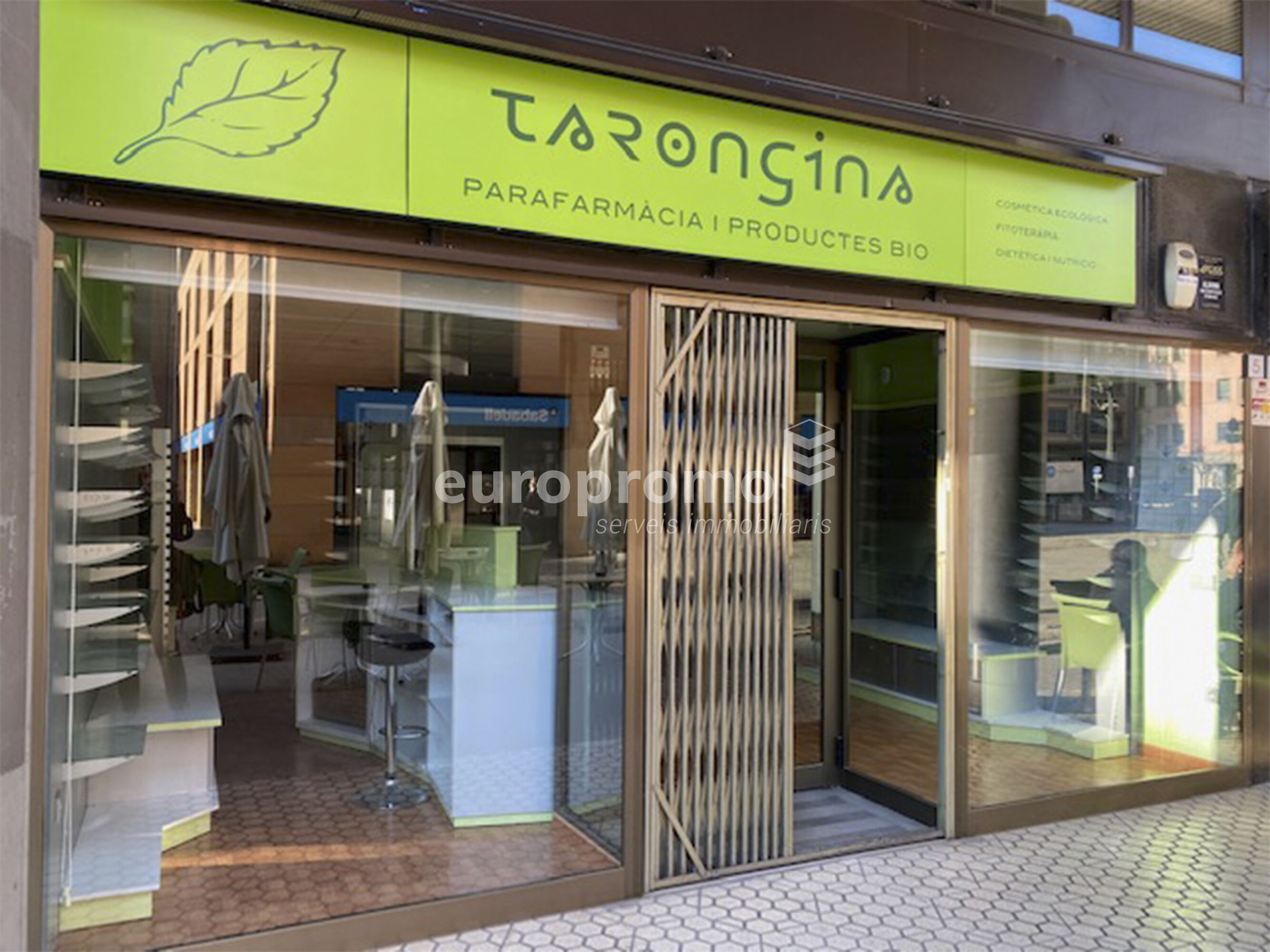 Local comercial de 60m2 situado en el centro de Girona en Plaza Josep Pla!